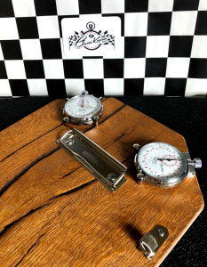 ClassiKnau Rallyboard Woody Edition mit Hanhart Timer