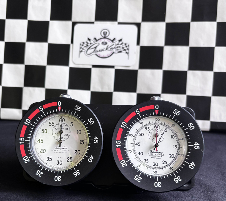 Dashboard mit Drehl�nette und Hanhart 10 Stunden Timer